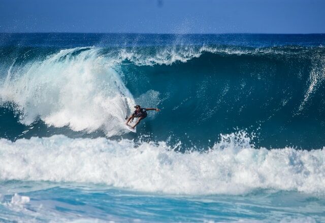 7 Surfing Tips for Beginners